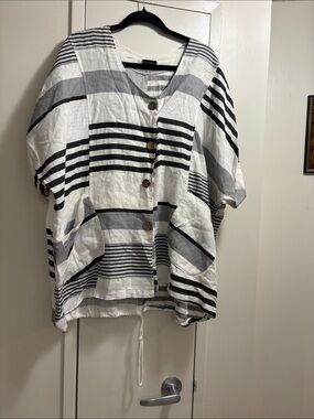 Luca Vanucci Striped Button-Front Women’s Linen Top in White and Black